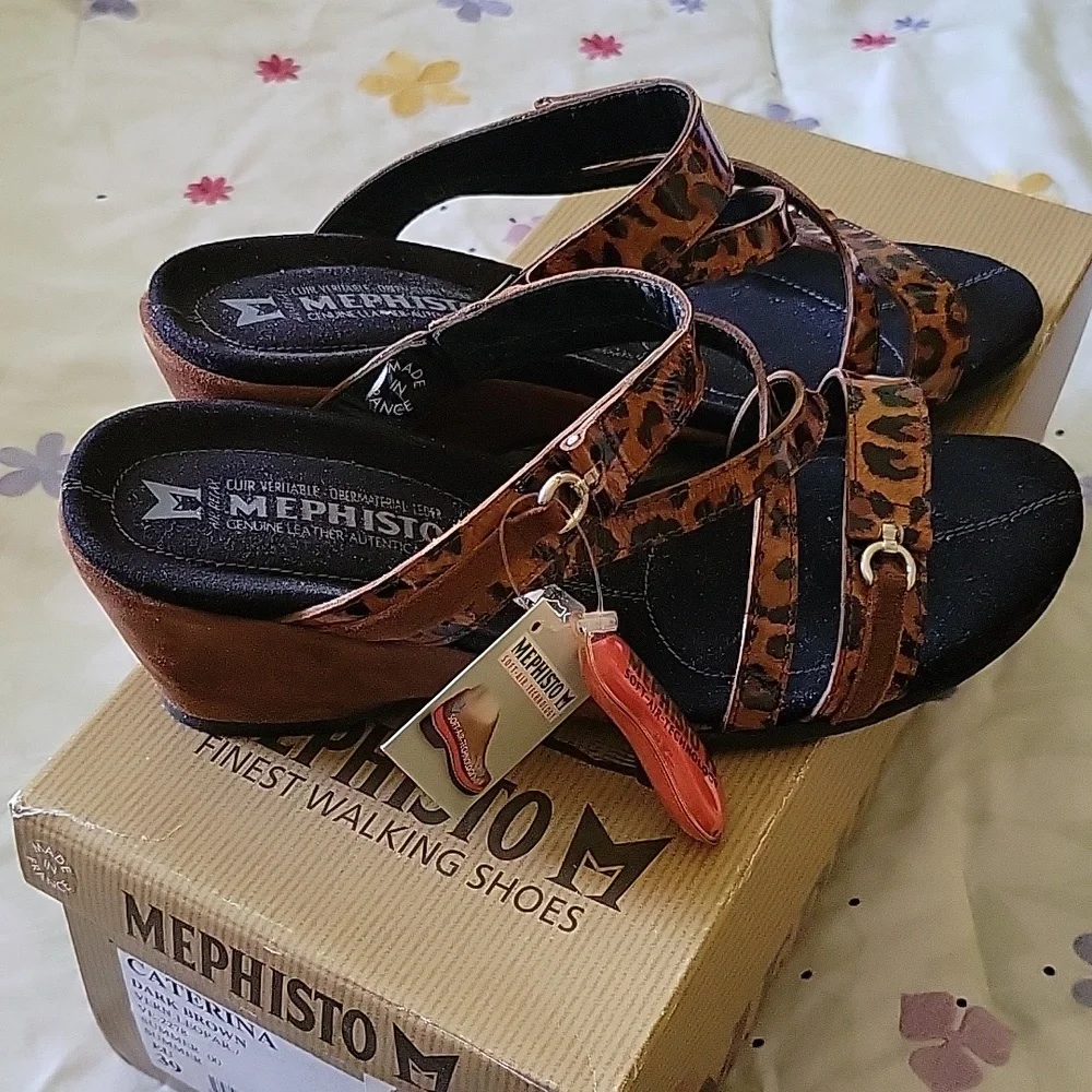 Mephisto Caterina Leopard Sandal - Picture 1 of 6